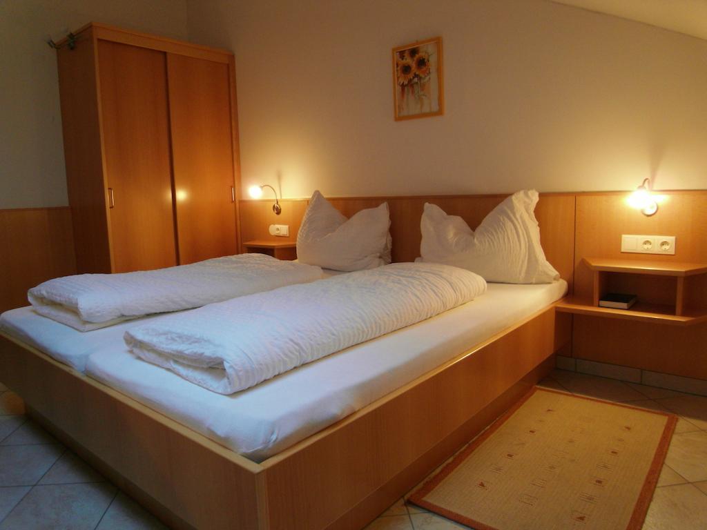 Weinhotel Kirchenwirt 골스 객실 사진