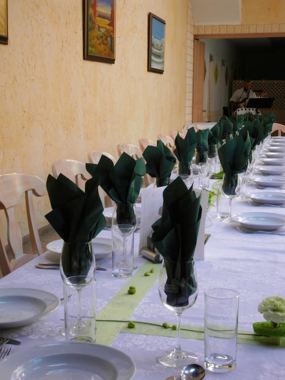 Weinhotel Kirchenwirt 골스 외부 사진