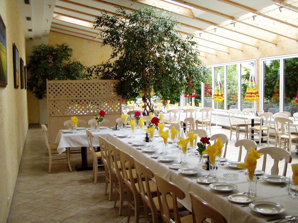Weinhotel Kirchenwirt 골스 외부 사진