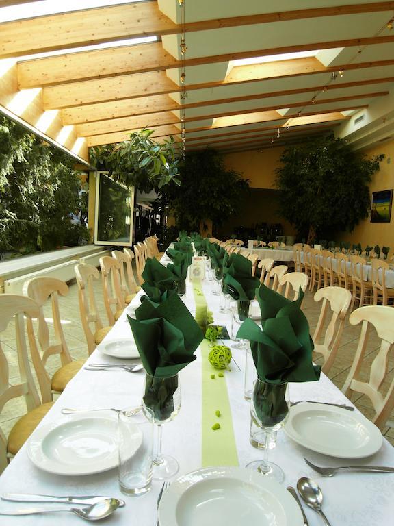 Weinhotel Kirchenwirt 골스 외부 사진